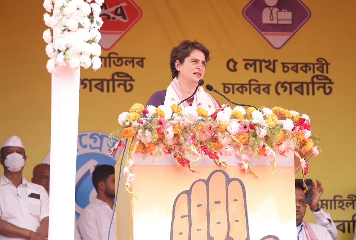 Congress Leader Priyanka Gandhi is targeted Narendra Modi and Yogi adityanath on Social media on coronavirus