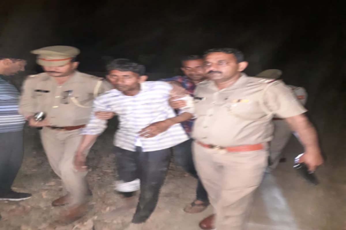 four gokash arrested in enounter in saharanpur,  daroga also injured