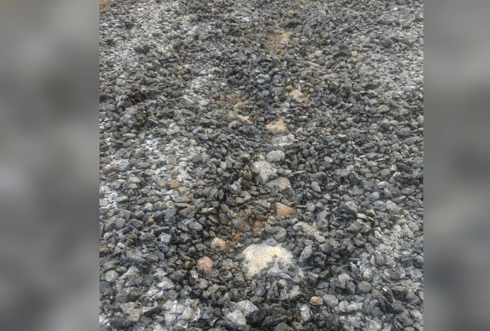 Dehradun News: Cracks fell on Road after one Day of Construction photos
