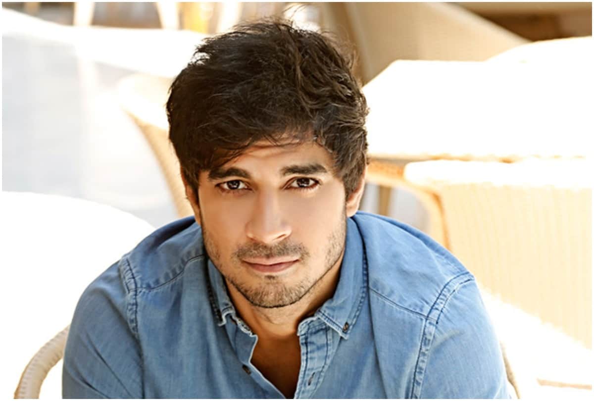 Tahir Raj Bhasin arrived Ladakh after escaping from Corona in Mumbai, remembered holidays with father
