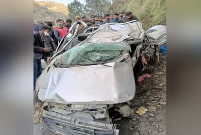 नेरवा में कार हादसा।