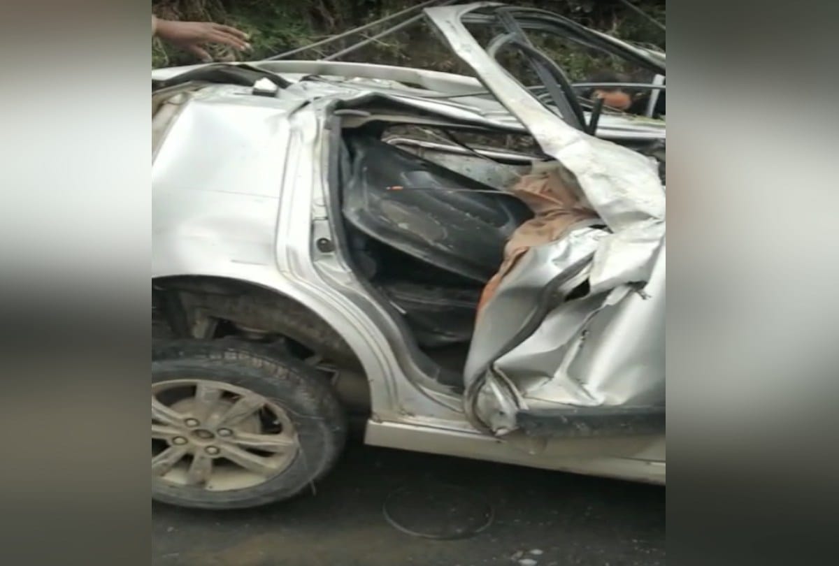  Dial 112 car collision kills one, three seriously injured in mau