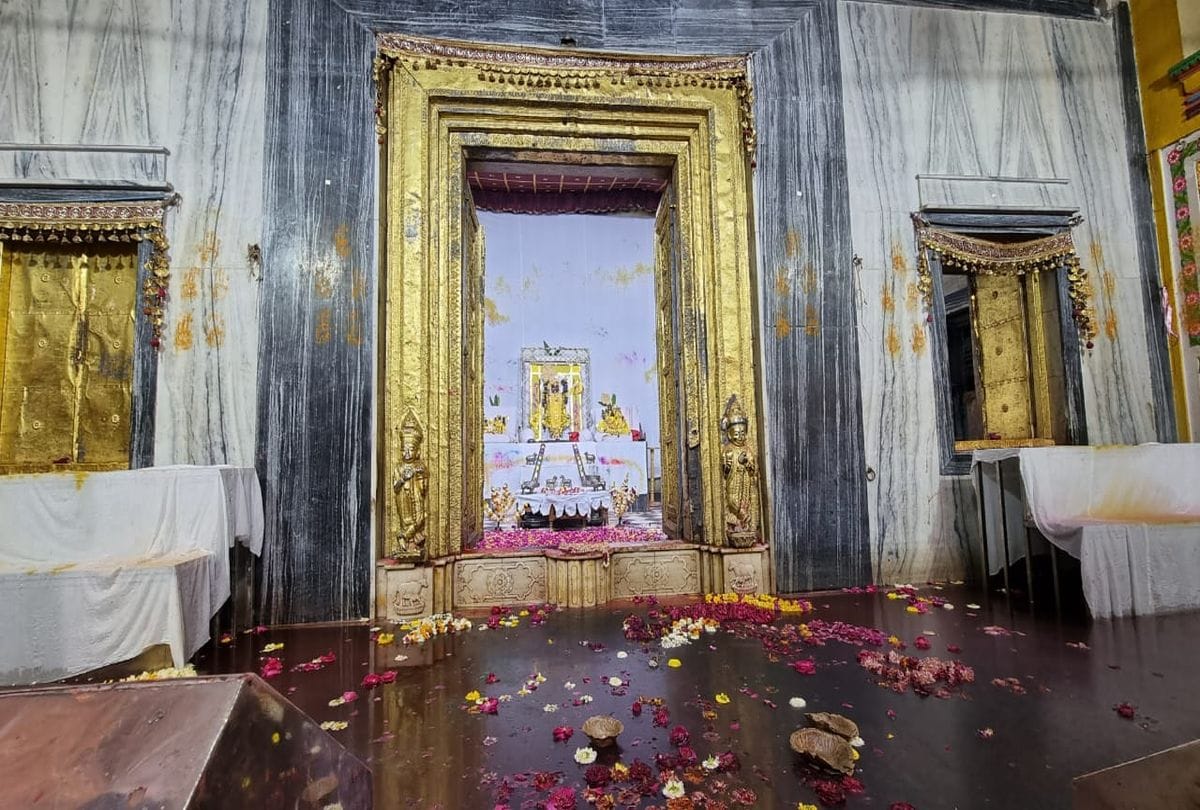 Holi Mahotsav Starts In Dwarkadhish Temple Mathura