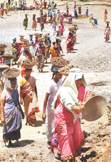 four rupees Manrega labour charge increased