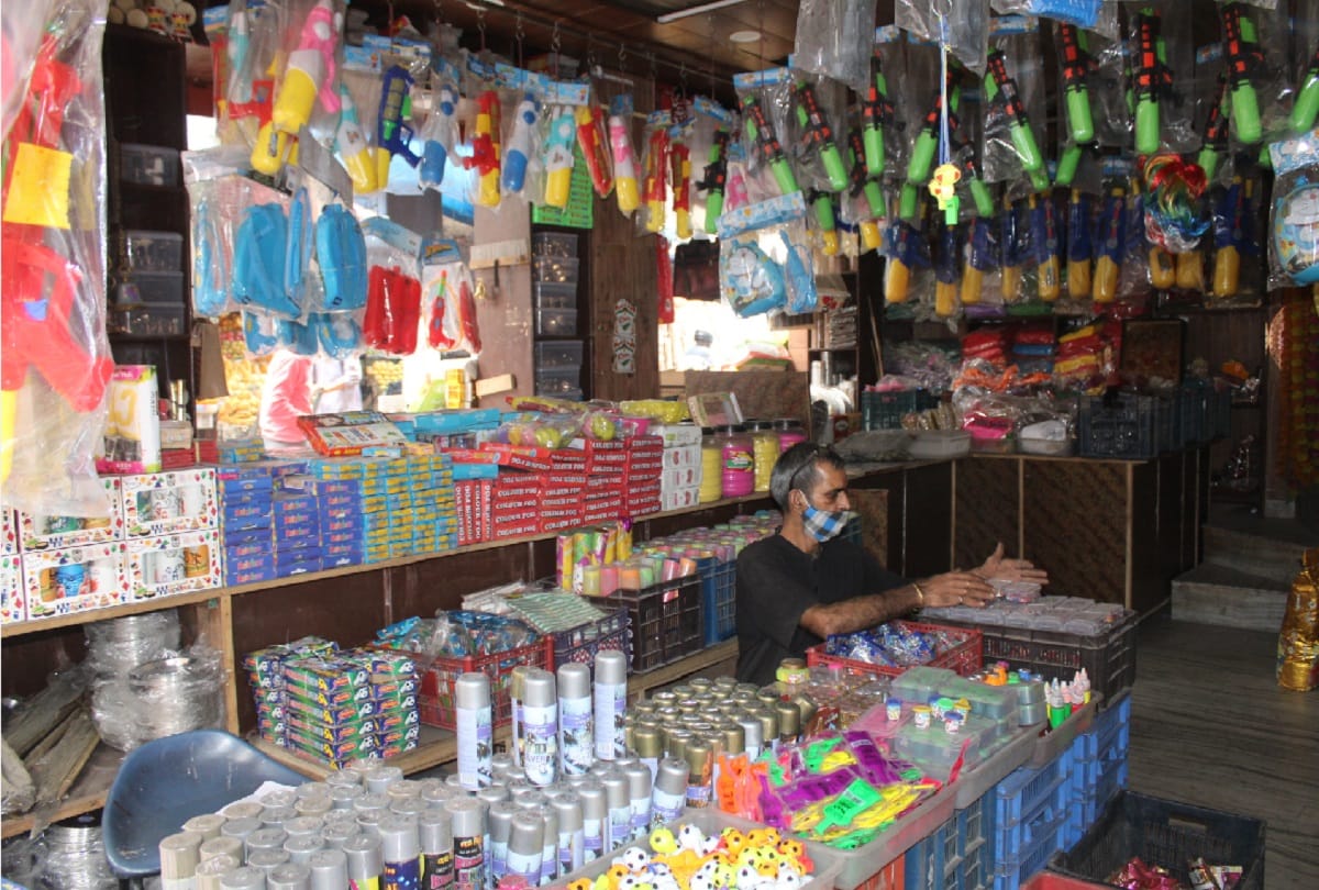 Markets started decorating for Holi in the city of temples