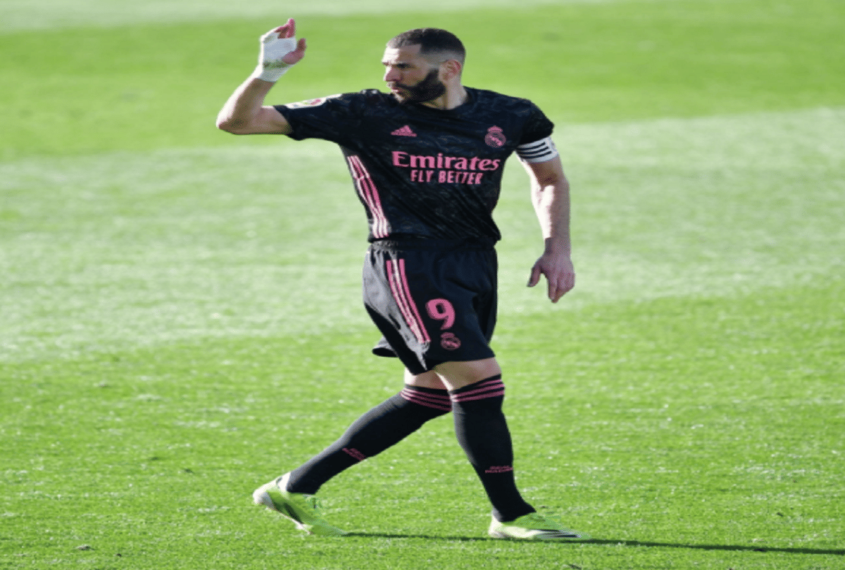 real madrid beat Celta Vigo by 3-1 Karim Benzema hits 2 goal