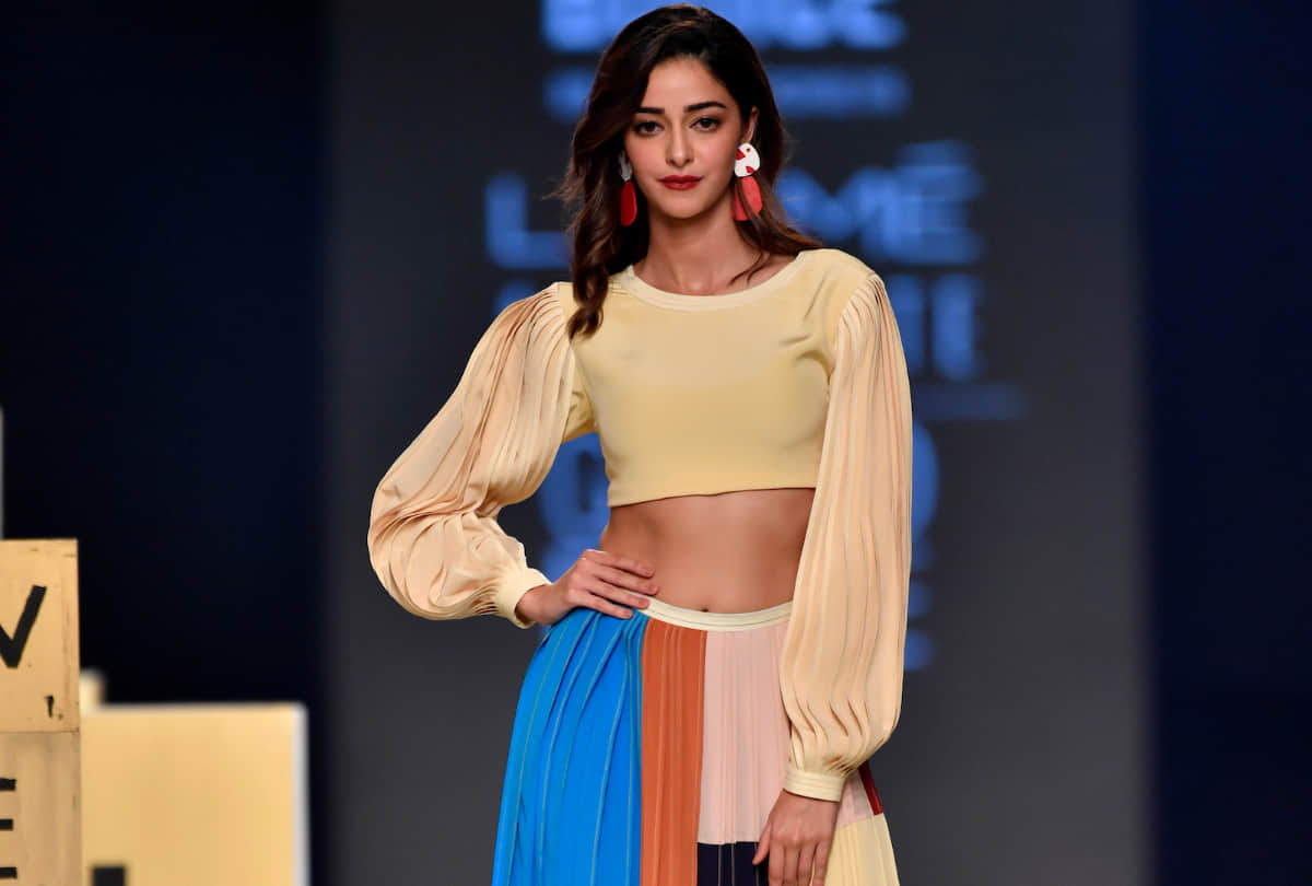 lakme fashion week grand finale 2021 ananya panday showstopper for finale designer ruchika sachdev