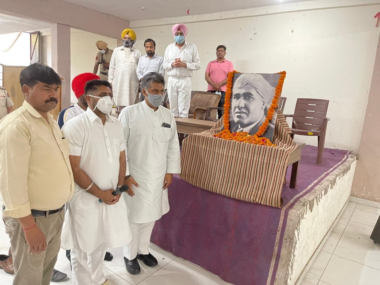 Martyrs are the inspiration for the community: Manish Tiwari