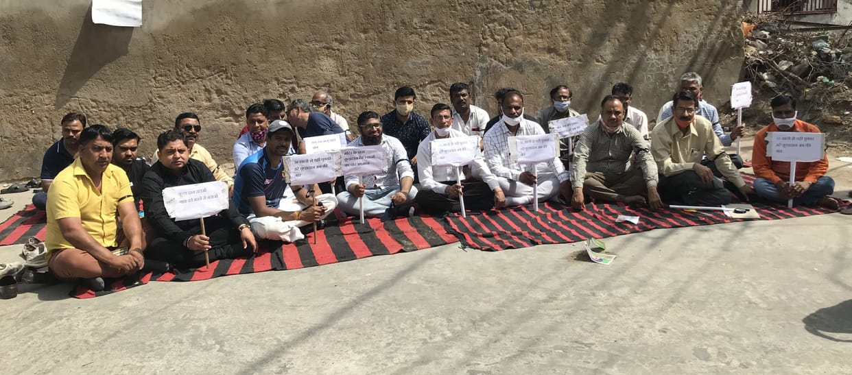 agitation against dumping garbage and station officers
