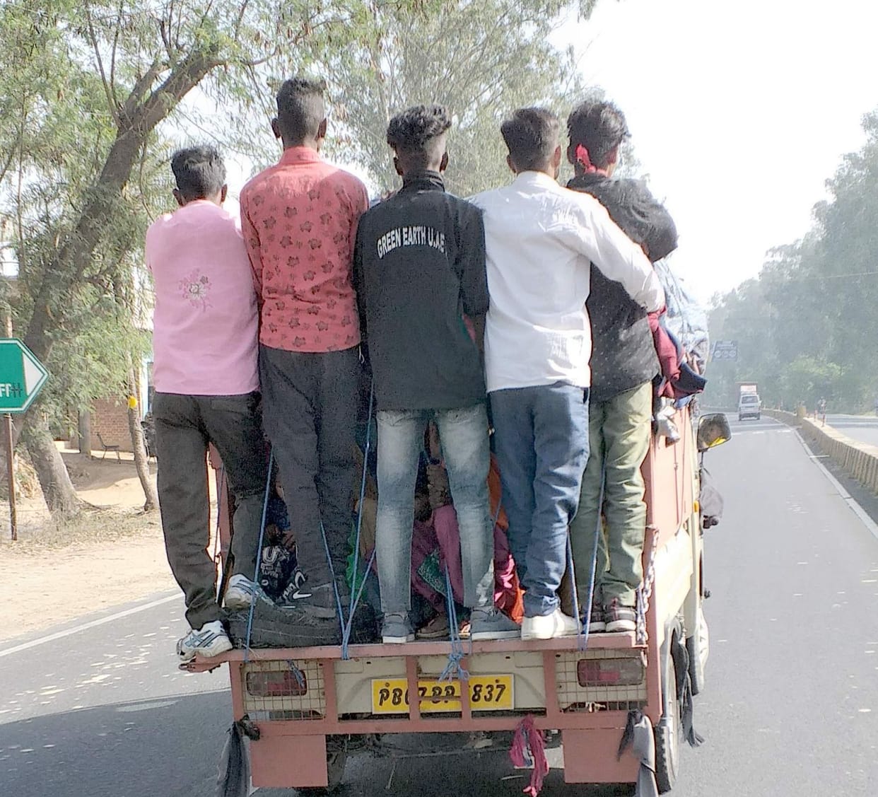 Travel on Daggar vehicles risk of accidents