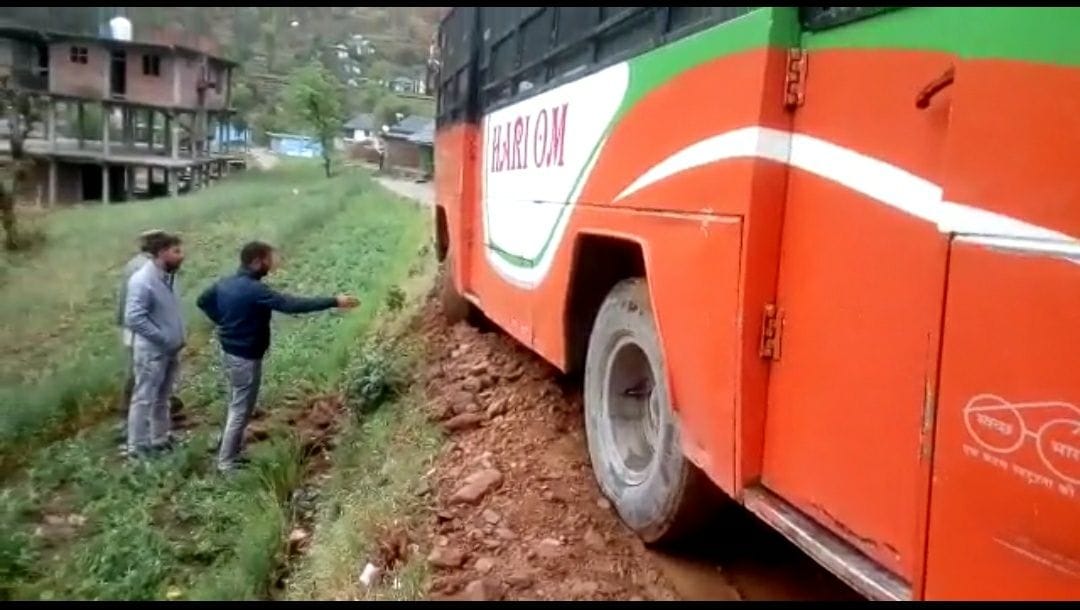 Bus slipped in clay, 25 riders narrowly escaped