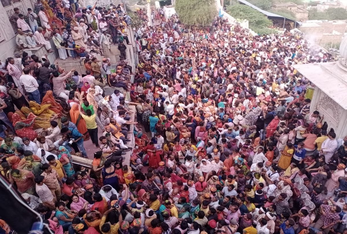 Mathura holi news: Laddu holi celebrations in Radhrani Temple Barsana
