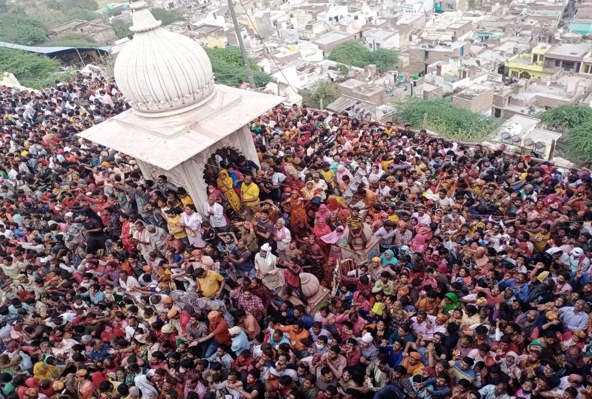Mathura holi news: Laddu holi celebrations in Radhrani Temple Barsana