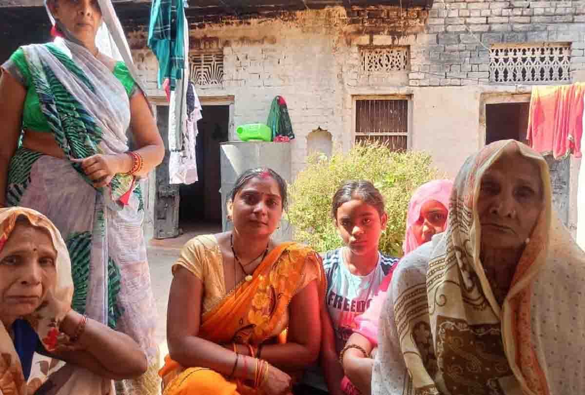 UP: poisonous liquor buy from grocery store in Chitrakoot, sit together and drink in the field, five died