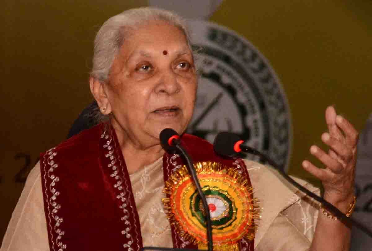 convocation of the university, the governor said, age should not be a hindrance in studies