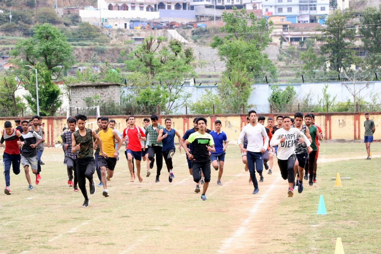 Pankaj and Vijaybala topped the race.District level sports Mahakumbh