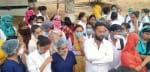 मानदेय न मिलने के कारण मेडिकल कॉलेज के आउटसोर्स कर्मचारियों ने हड़ताल कर दी। संवाद न्यूज एजेंस?