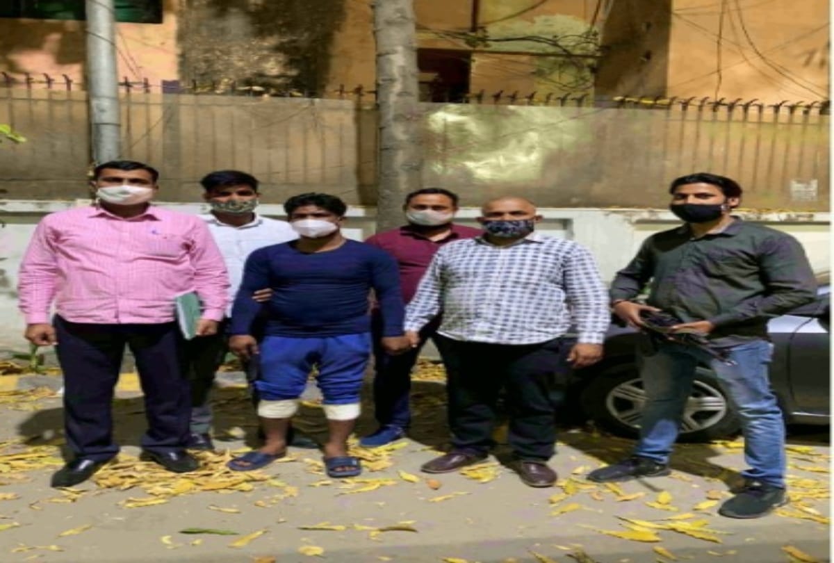 delhi police special cell infamous-criminal-arrested-after-encounter-in-delhi