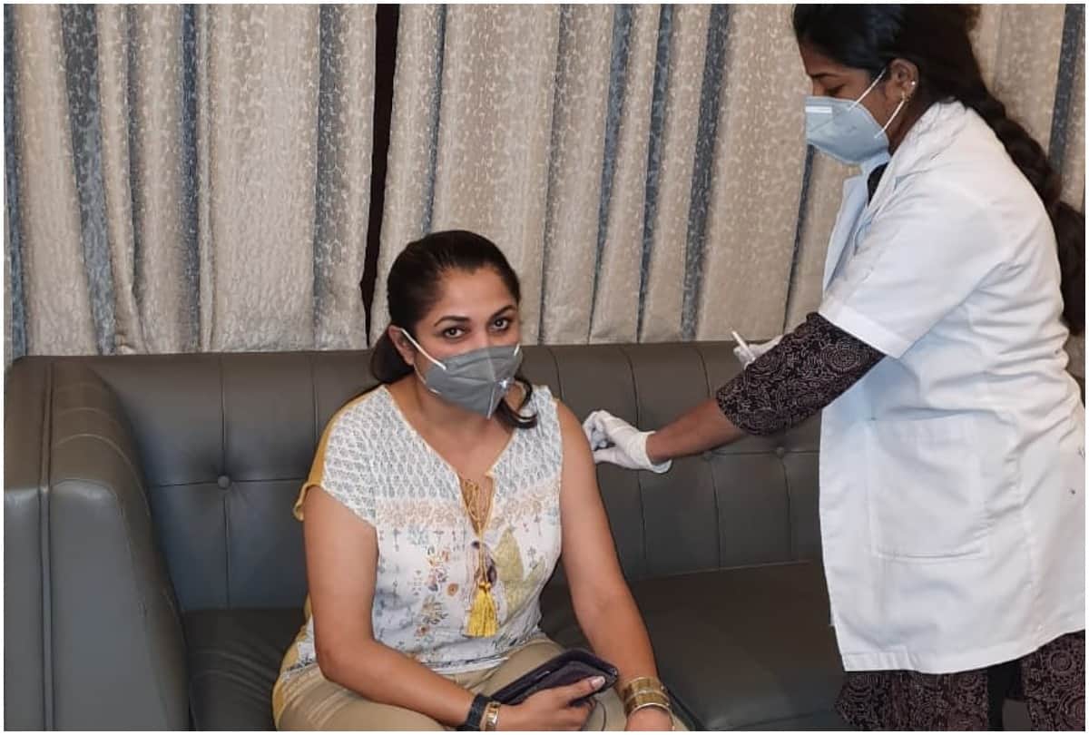 Bahubali Fame Actress Ramya Krishnan Takes First Jab Of Covid-19 Vaccine