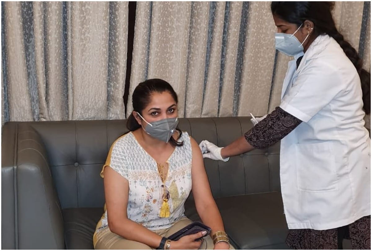 Bahubali Fame Actress Ramya Krishnan Takes First Jab Of Covid-19 Vaccine