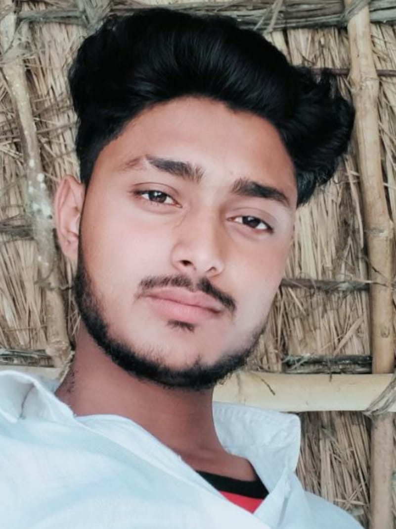 Dead body of youth found hanging on tree, fear of murder