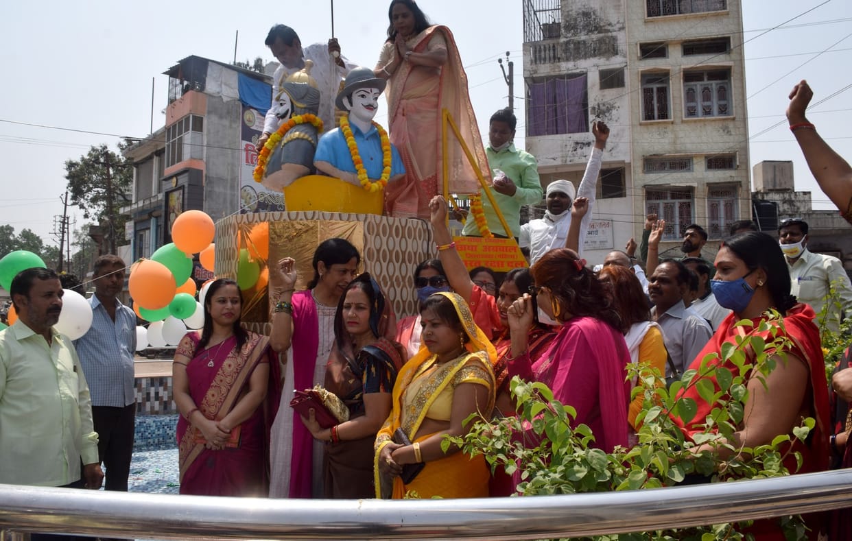 Martyrs Azam Bhagat Singh, Rajguru and Sukhdev remembered on Martyr's Day