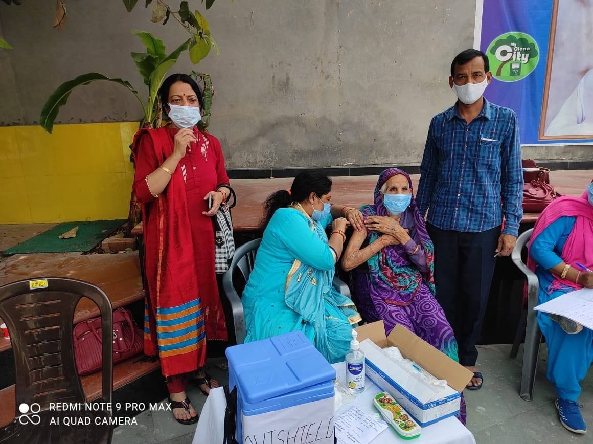 3654 people including 2920 elderly were vaccinated