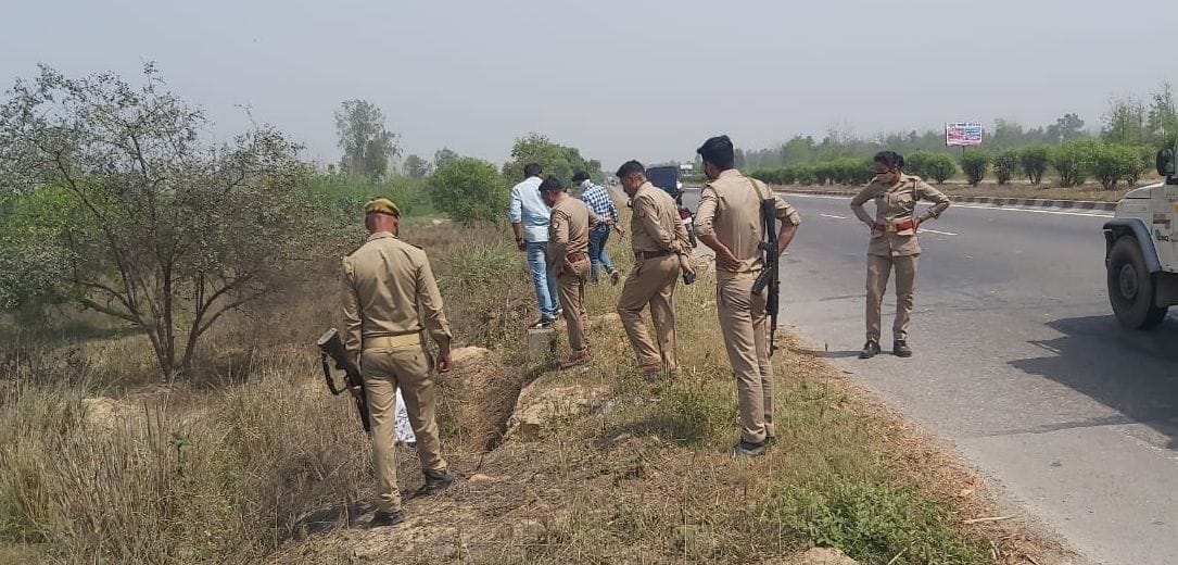 road holdup in cb ganj
