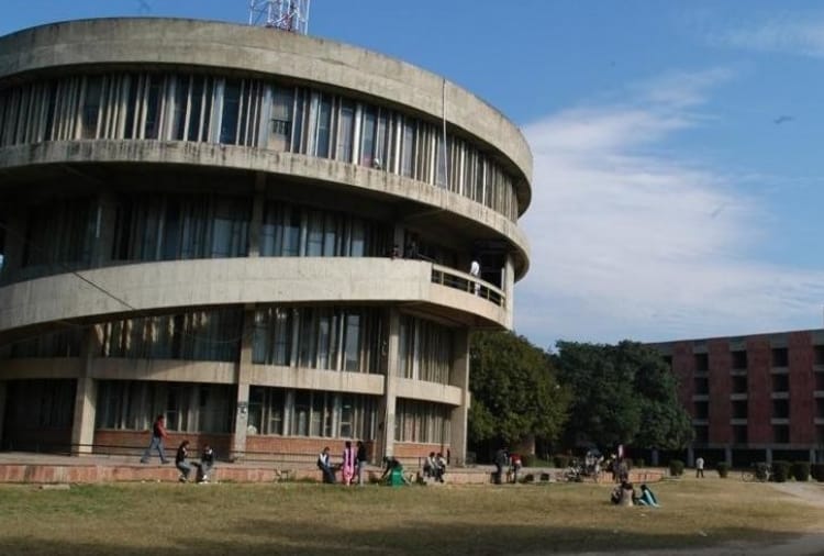Punjab SC-ST Commission is serious on not applying roster in Panjab University 