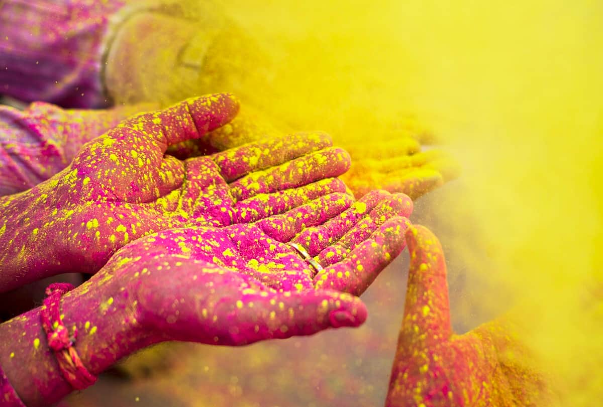 Happy Holi 2022 Know Importance Of Each Color On This Holi In Hindi