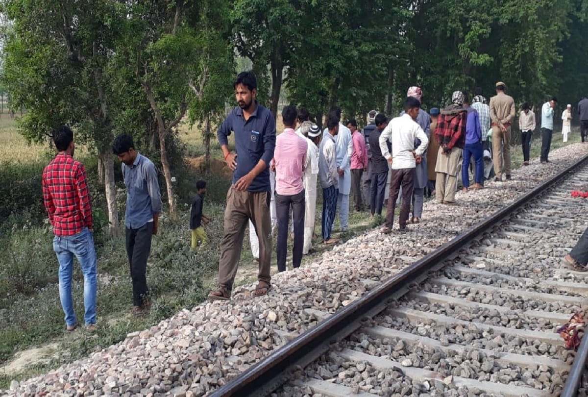 Dead body of a man and woman found on Railway track in Rampur