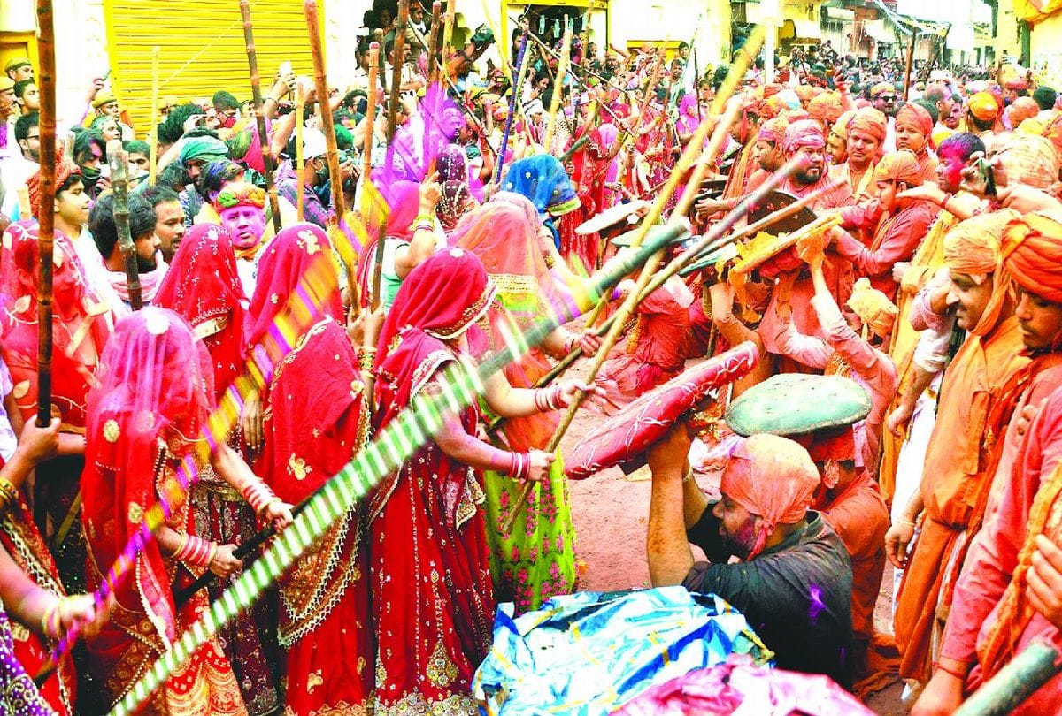 Lathmar Holi will be played in Nandgaon Today in Mathura