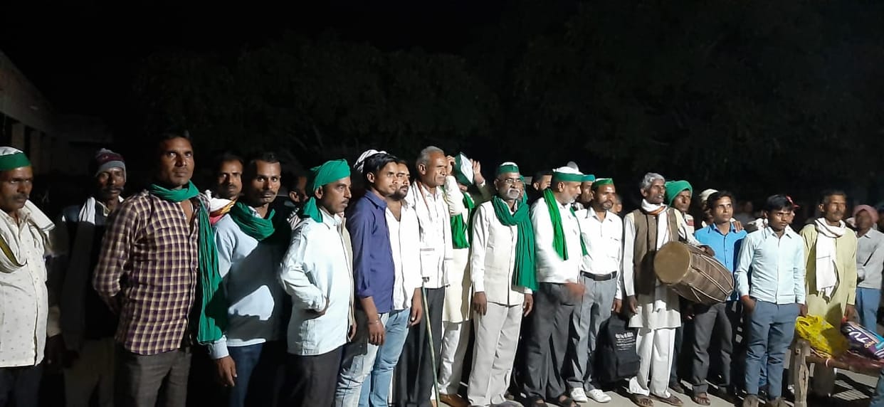 Farmers reached Delhi border to play Holi with Dhol Nagade