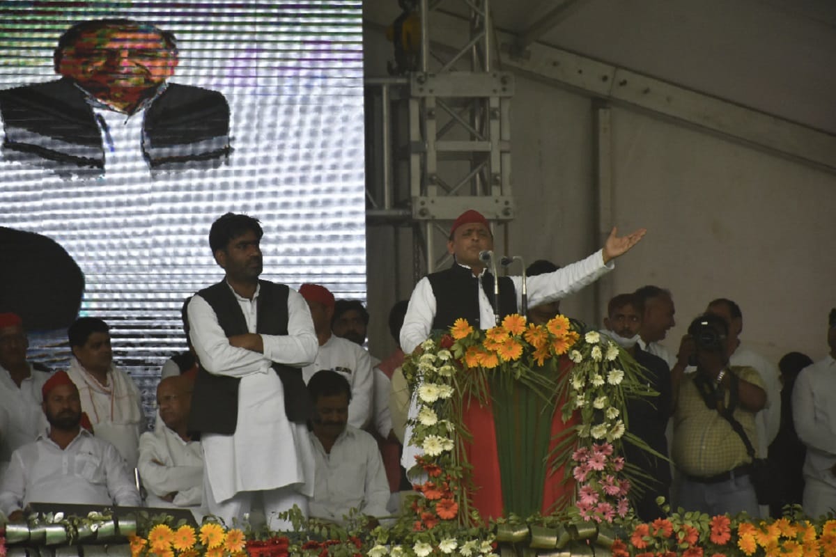 Meerut News: Akhilesh Yadav has target on BJP and ten big things of Jansabha and see photos