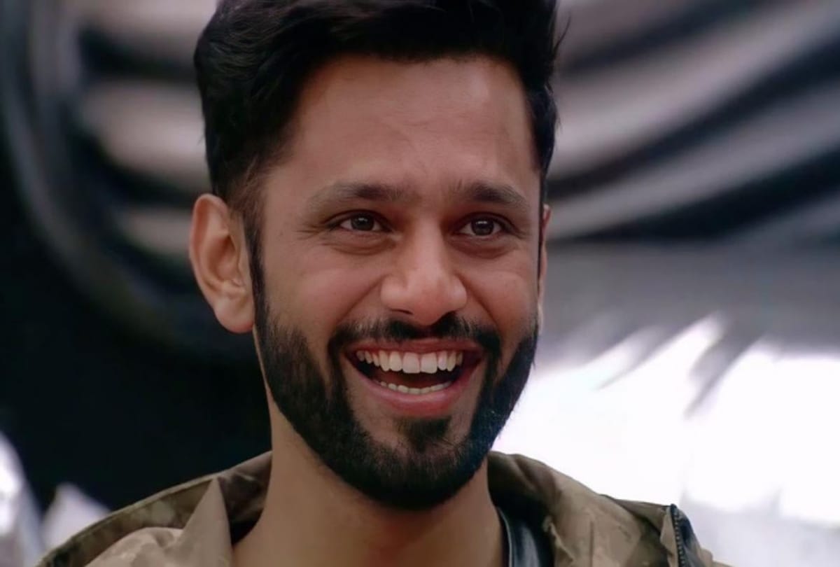 Rahul Vaidya questions todays fashion in todays world users connect it with urfi javed bikini video
