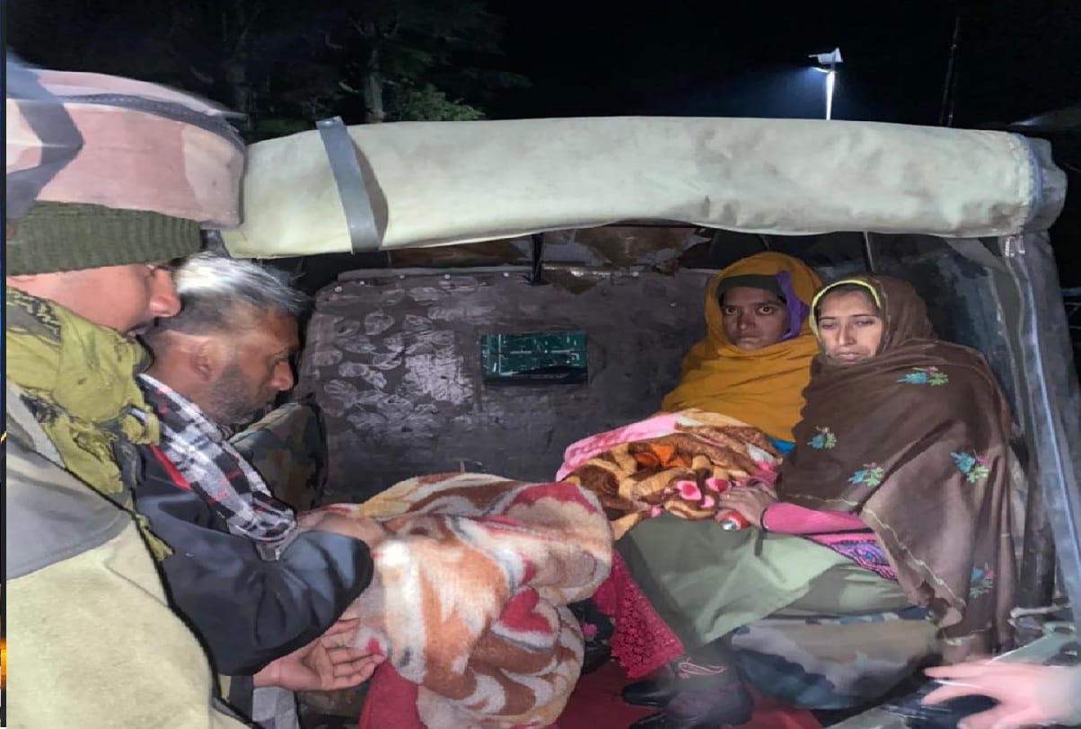 woman rescued by Army from Bonyar Uri in north Kashmir gave birth to baby boy