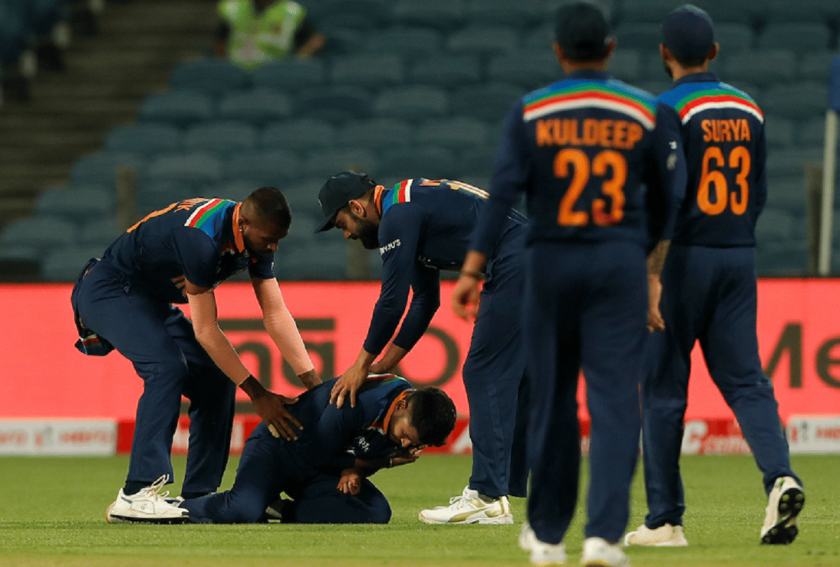 IND vs ENG: Shreyas Iyer and Rohit sharma injured during 1st ODI, BCCI shares udpate