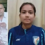 रेनू अपने माता-पिता के साथ