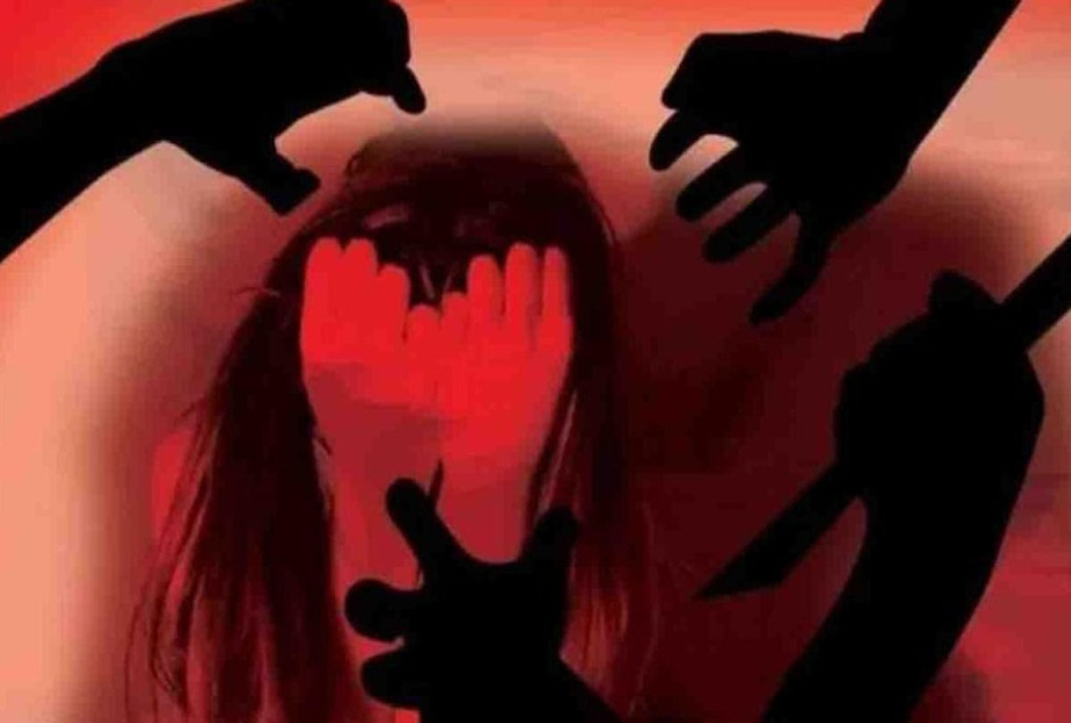 gang misdeed with woman in mahoba