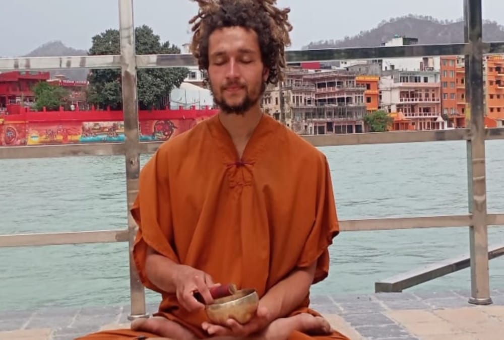 Maha kumbh 2021: Ben Baba arrives For Ganga Snan By Walked from Switzerland