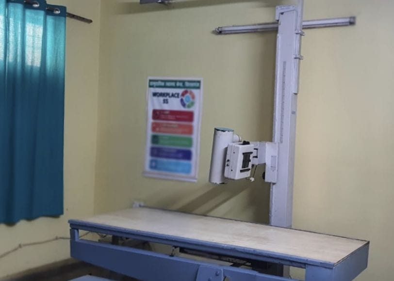 CMO Dr. Neeta Kulshreshtha,x-ray department,x-ray department firozabad hospital,firozabad hospital news,hospital news service,news service firozabad,sirsaganj PHC,sirsaganj hospital