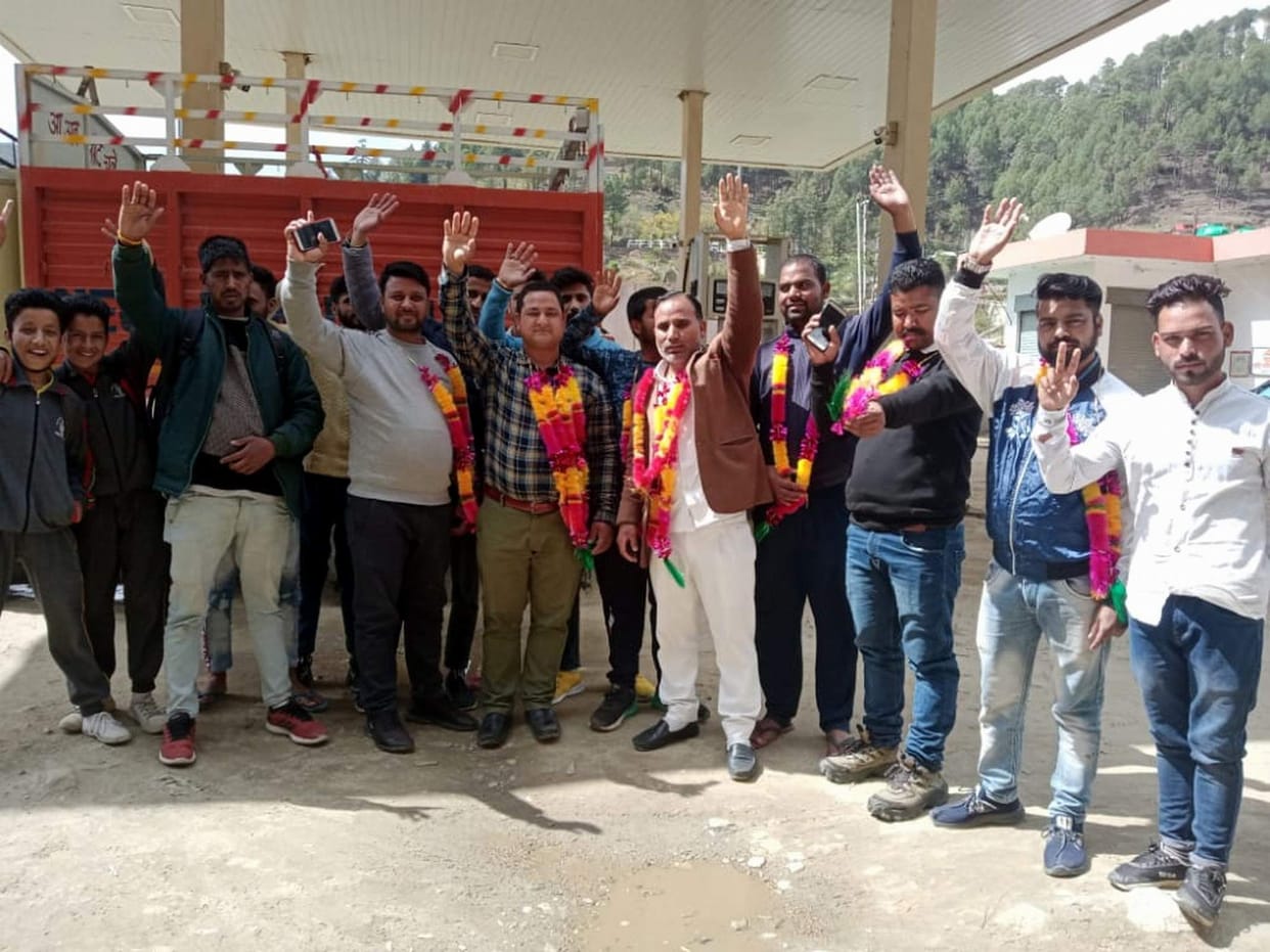 Youth Congressmen staged a sit-in demonstration