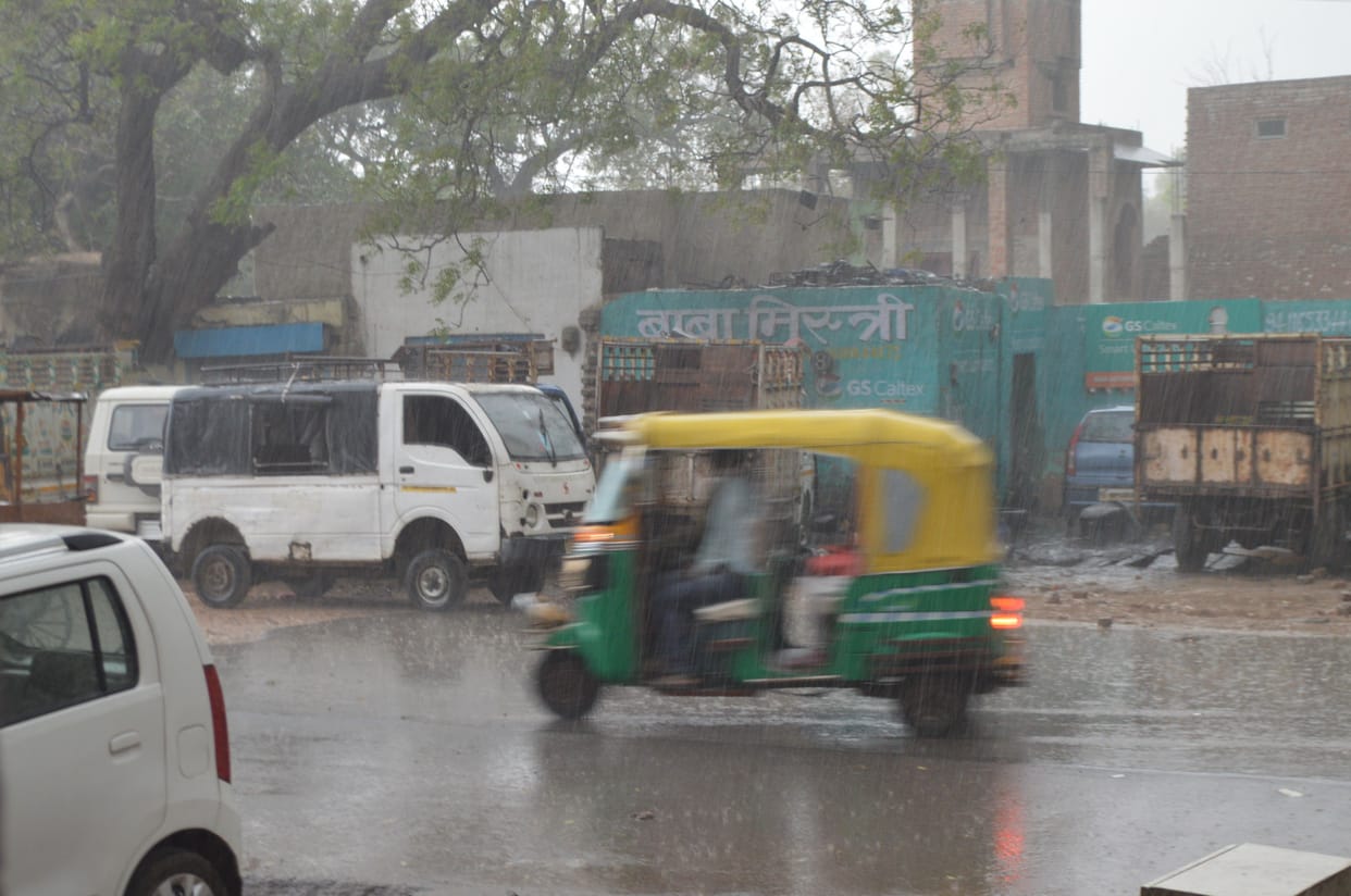 its heavy rain in sadabad