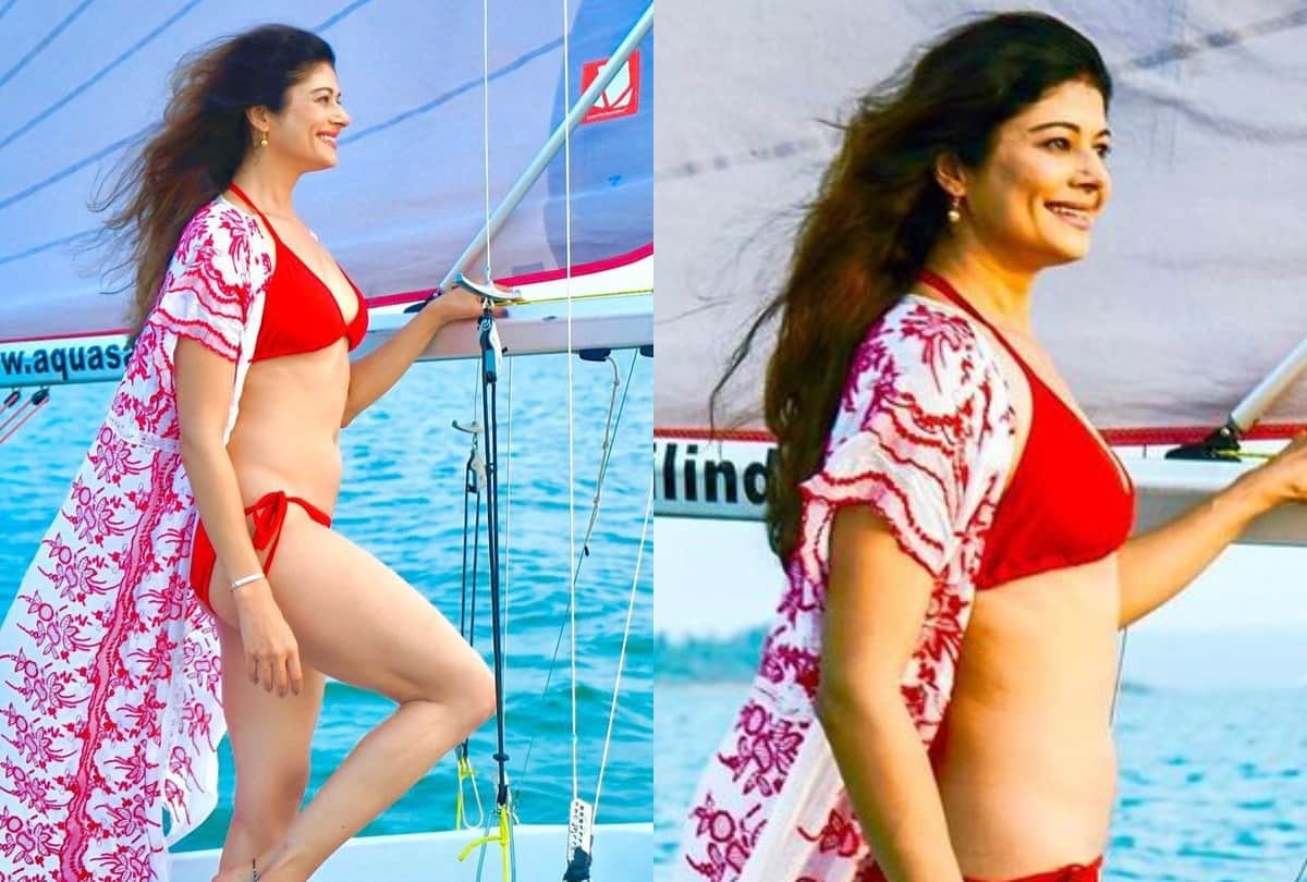 Actress Pooja Batra Shares Stunning Pictures On Social Media Goes Viral