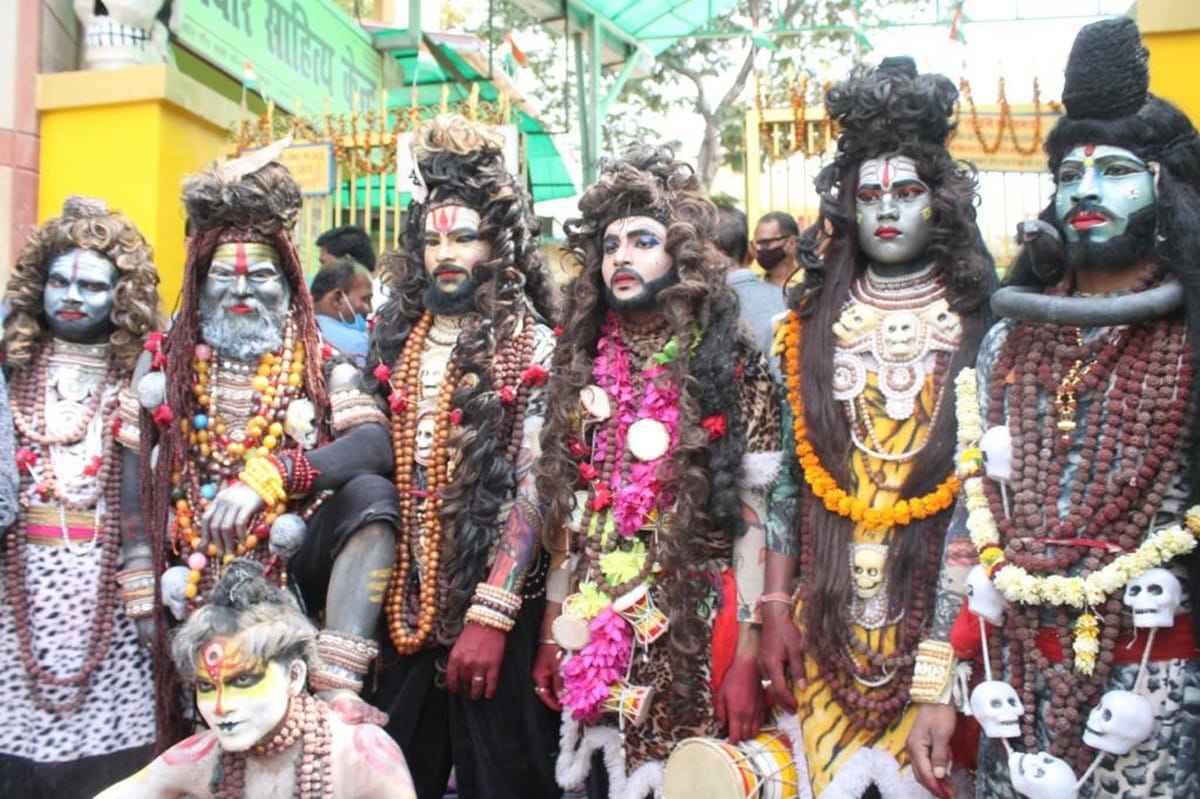 chita bhasma ki holi played with Baba Mashan Nath at Harishchandra Ghat in Varanasi 