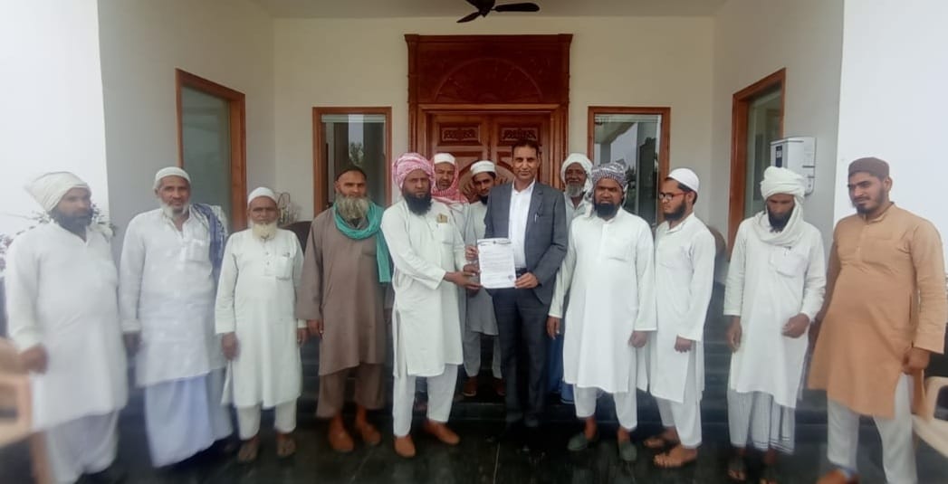 Salary to Imams is the responsibility of the Waqf Board'
