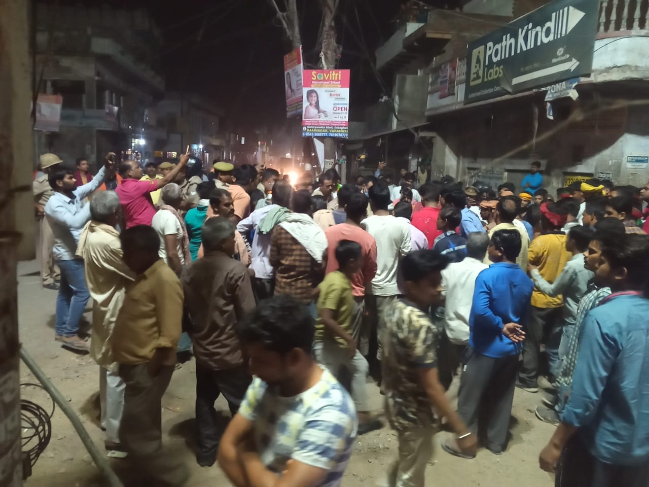 Child died from the swing in exhibition Varanasi police took an hour to reach