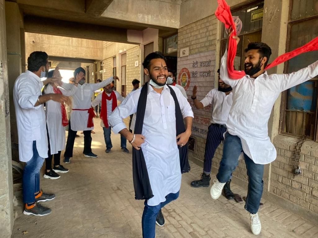 The message of good health with street plays