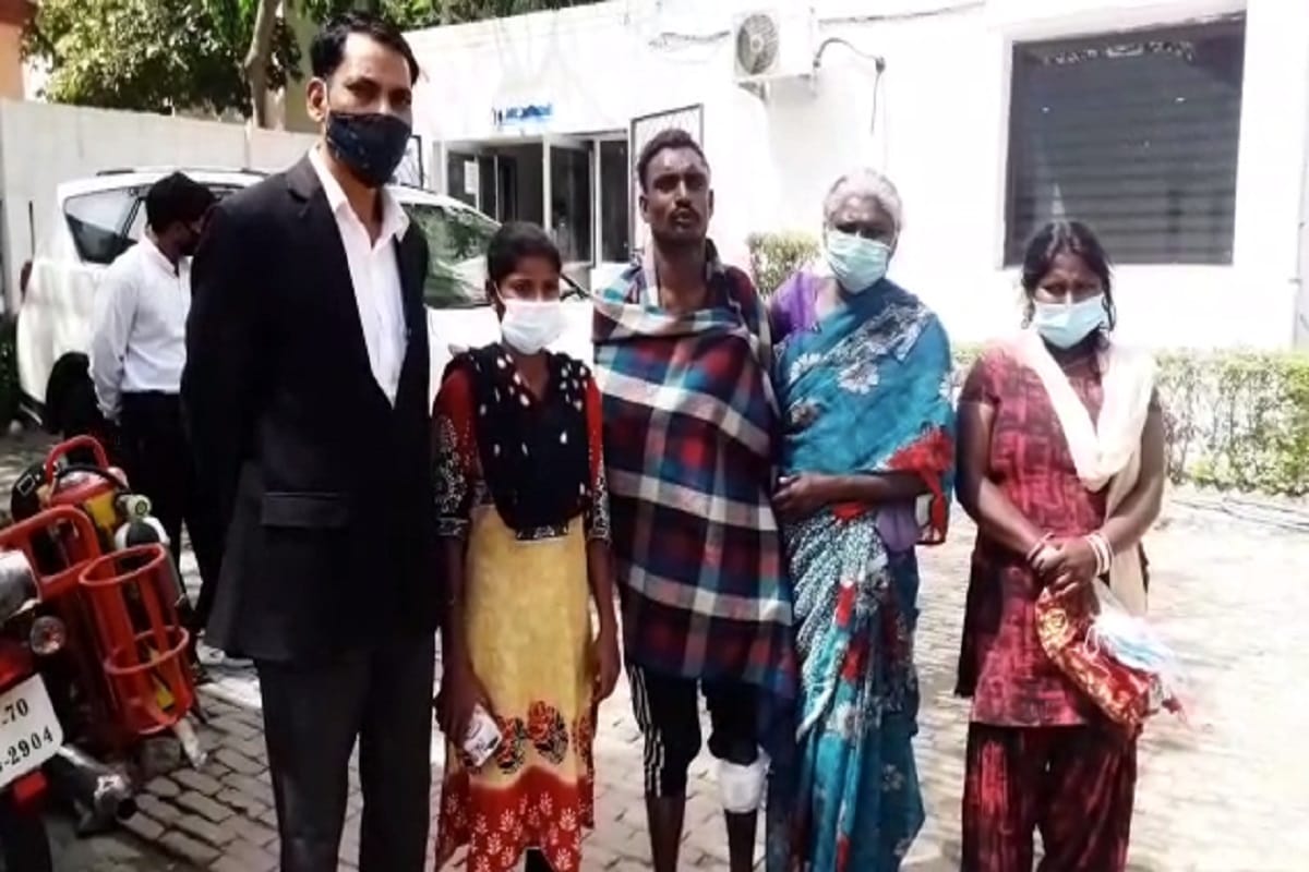 UP News: A young man was beaten up after tied with rope in Meerut and video viral