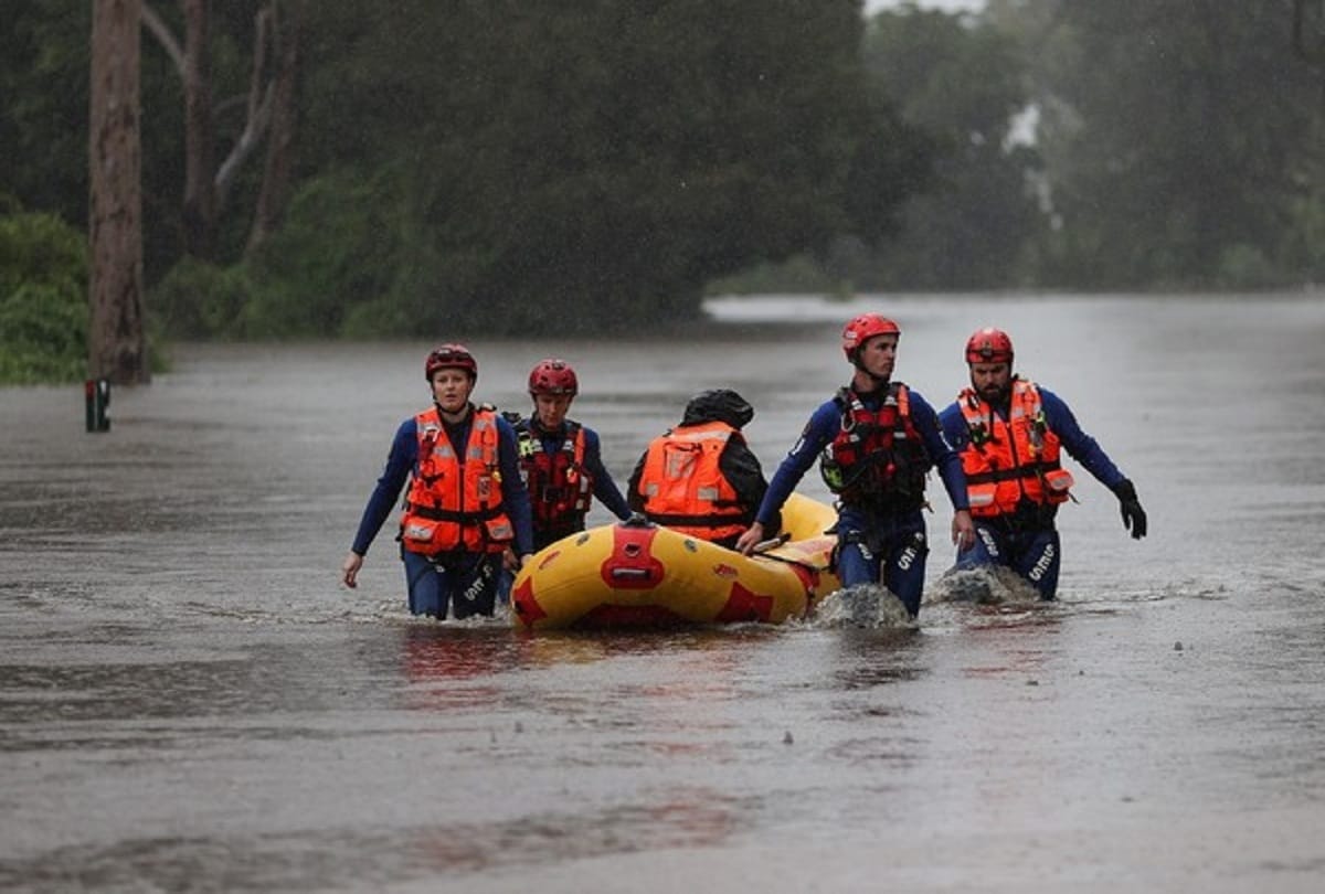 floods in Australia caused by heavy rains